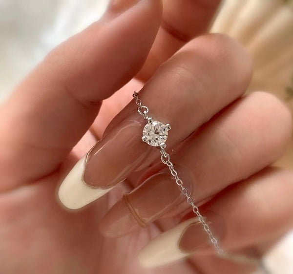 ADJUSTABLE ALLURING ILLUMINATED BRACELET IN ROSE GOLD, 18K GOLD-PLATED, AND STERLING SILVER WITH A SINGLE CRYSTAL AND 5A GRADE CZ STONE